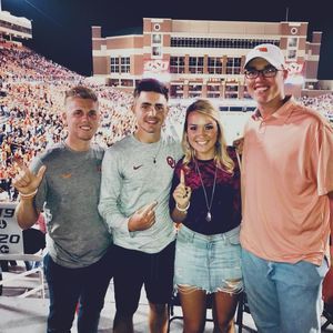 Meet your Posher, Hudson